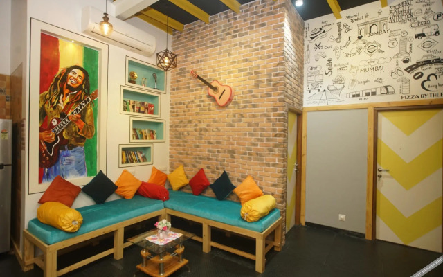 Mumbai Staytion Dorm - A Backpackers Hostel