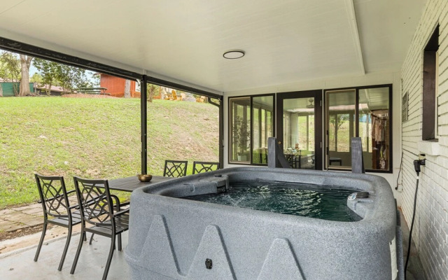 Noir Manor 3BR House