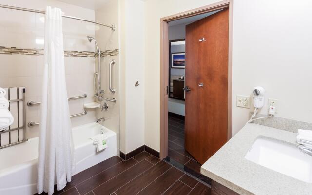 Holiday Inn Express Hotel & Suites Carpinteria by IHG