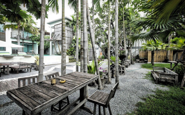 Paragon Inn