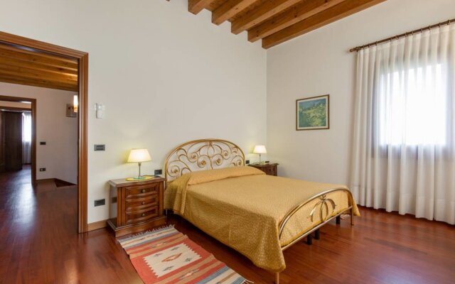 The Mulberries Three Bedroom and two Bathroom Apartment