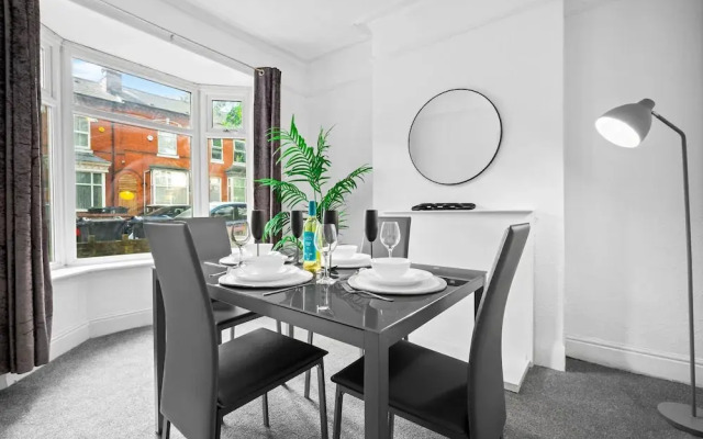 Cosy Three Bedroom Family Home With Garden