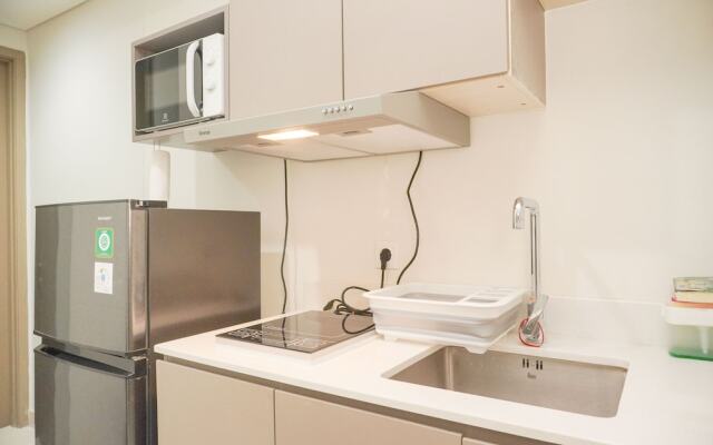 Modern Look And Homey 1Br At Gold Coast Apartment