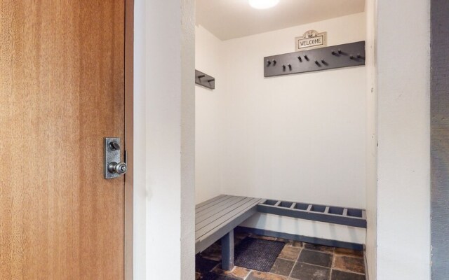 Aspen Creek #115 2 Bedroom Condo by RedAwning