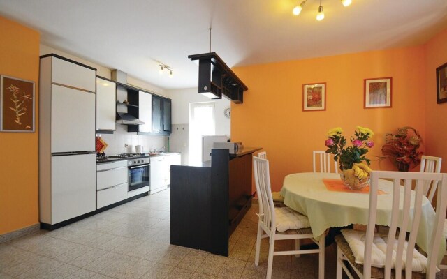 Awesome Home in Vinez With Wifi and 7 Bedrooms
