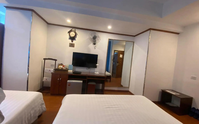 A25 Hotel - 221 Bach Mai