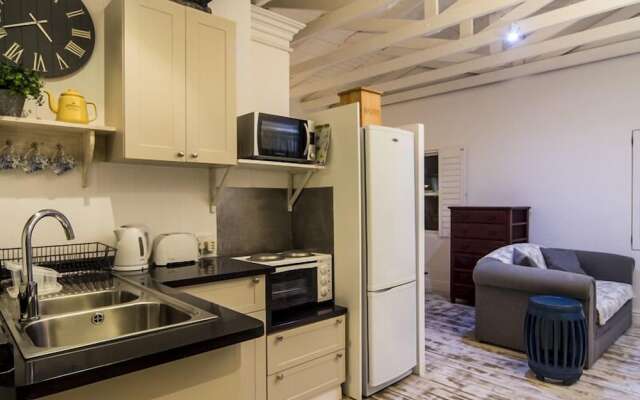 Maison - H Guest House