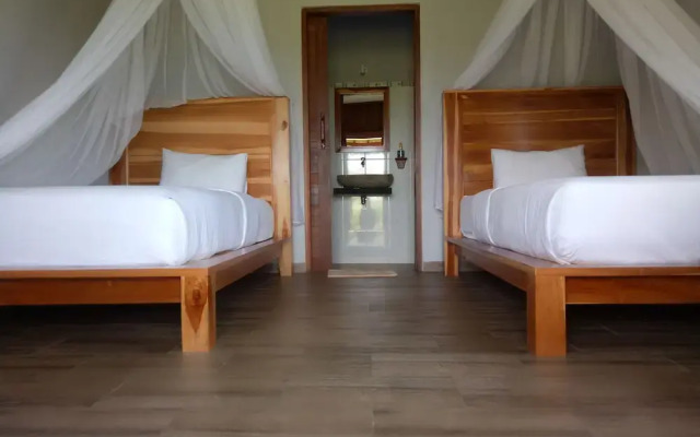 Emir surfcamp