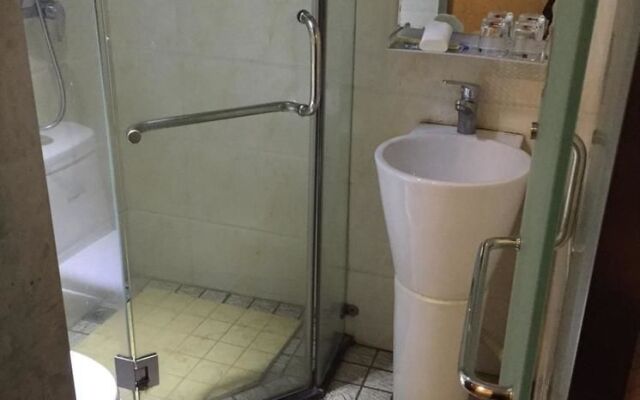 Yiqiu Fashionable Hotel