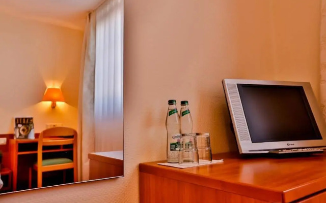 Mayers Waldhorn Hotel