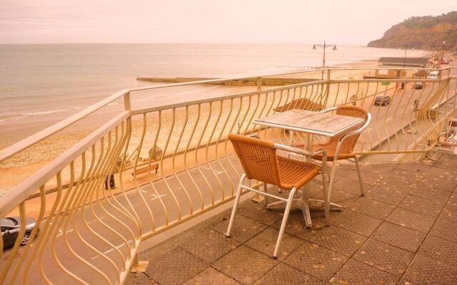 Shoreside Inn