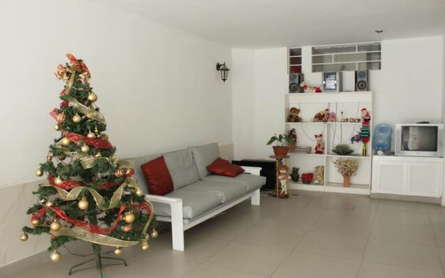 Monterrico Suites Hotel