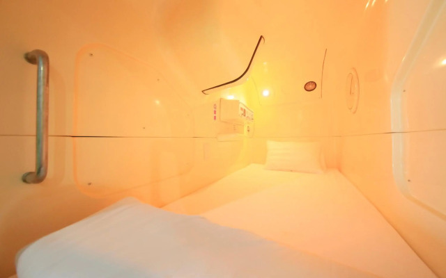 Ueno Station Hostel Oriental 1 - Caters to Men