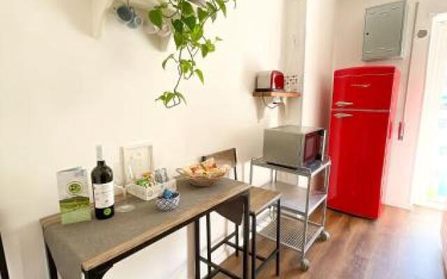 Eufonia Vinyl Friendly Apartment