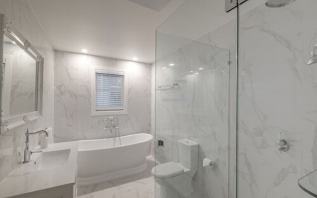 Noosa Outrigger Beach Resort