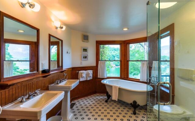 The Lodge on Lake Lure