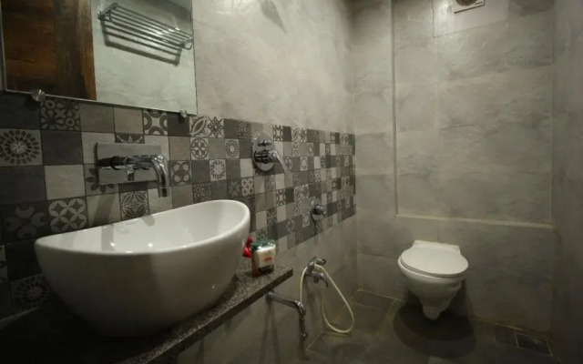 OYO 5330 Hotel Green Apple