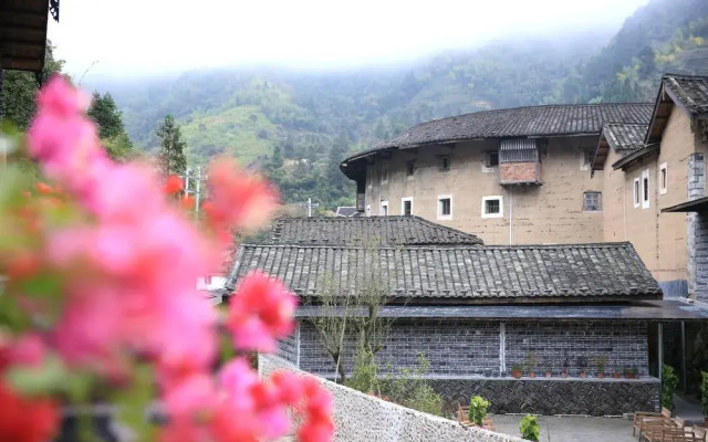 Tsingpu Fujian Tulou Retreat