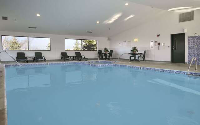 Travelodge by Wyndham Hudsonville