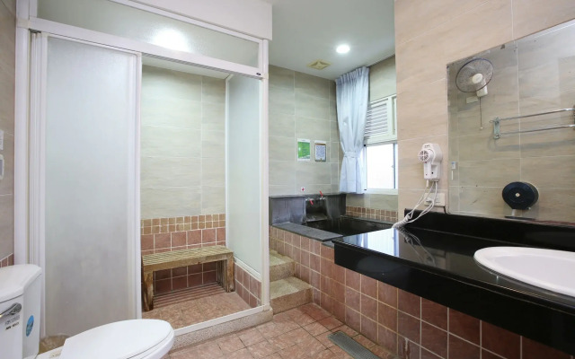 Cyuan Tang Hot Spring Hotel