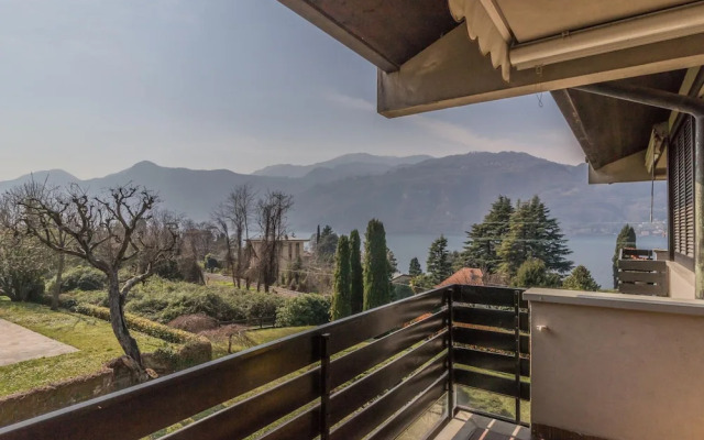 Blu al Lago in Lierna