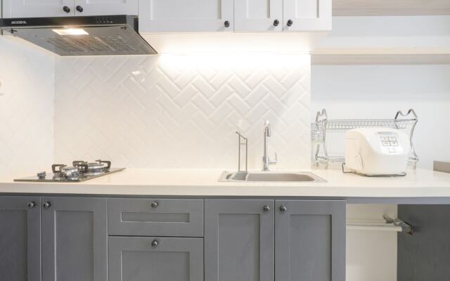 Warm And Simply Studio Room West Vista Apartment