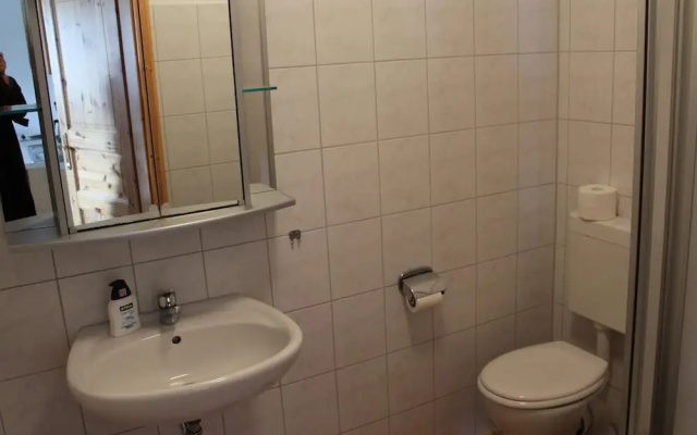 Landhaus mit Schwimmbad in Dargun