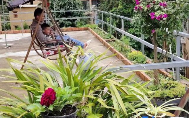 Scarecrow Garden Inn