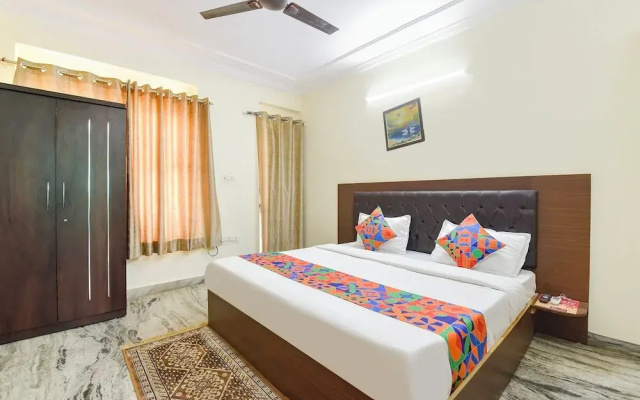 Fabhotel Royal Palace I