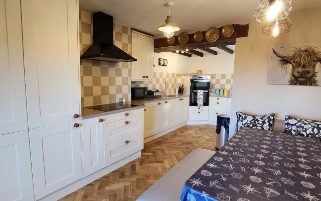 3 Penllan Cottages