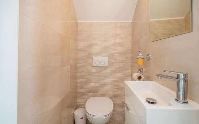 Villa in Zaton With Swimming Pool