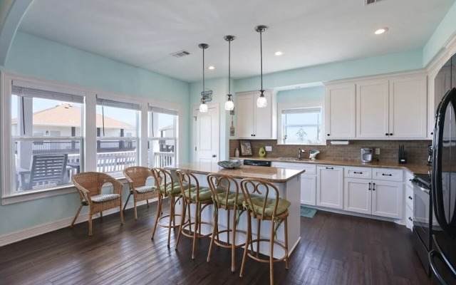 Miss Molly's by RedAwning