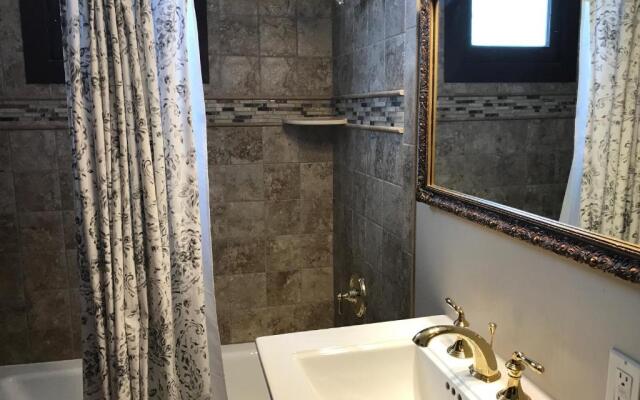 Riverside Hot Springs Inn & Spa - Adults Only