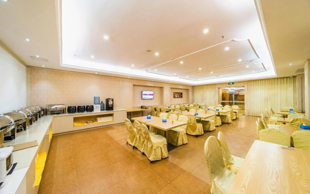 Vienna international hotel (Zhuhai Qinglv Road Riyuebei Grand Theater Branch)