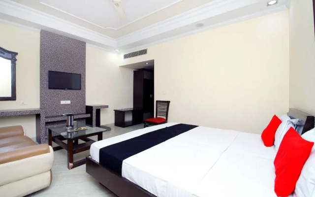 Capital O 44667 Sanjog International