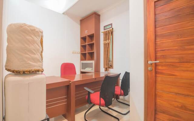 Pringgodani Guest House by RedDoorz