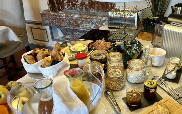 Chateau de Roquelune