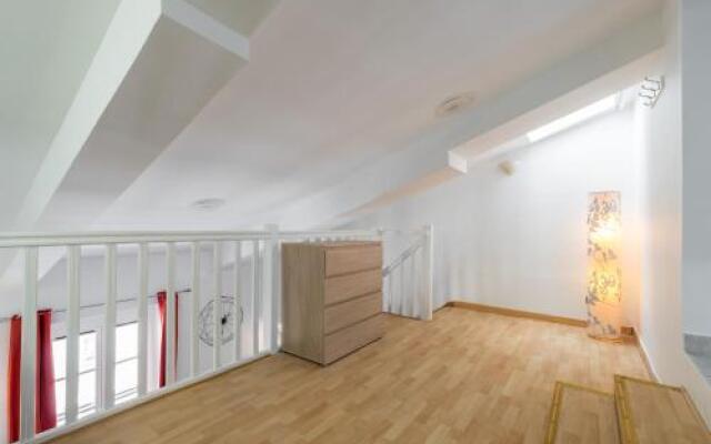 Massena Square - 1 Bdr Duplex With Ac