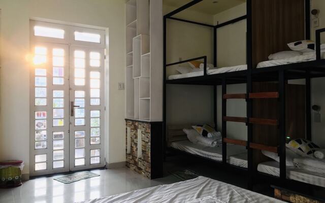NEXSTAY Forest Home