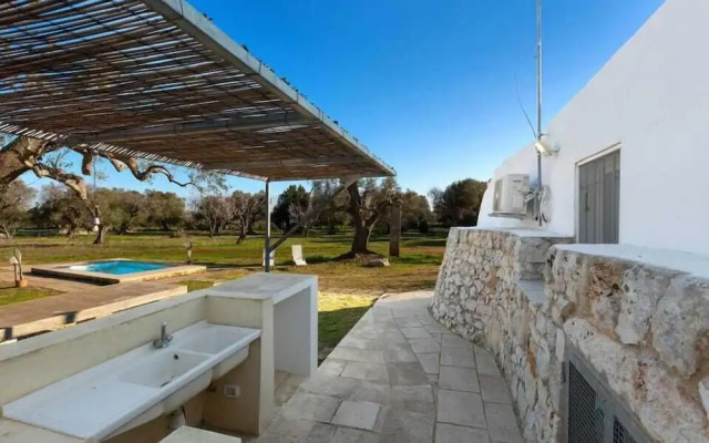 Trullo Mandorlo by Wonderful Italy