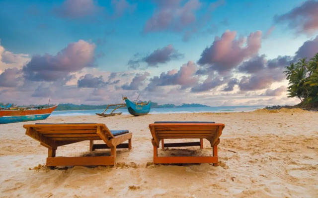 Yoho Talalla Ocean Beach Resort