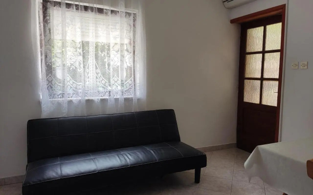 Guesthouse Porto 100m see, close Sandy beach, Pebble beach