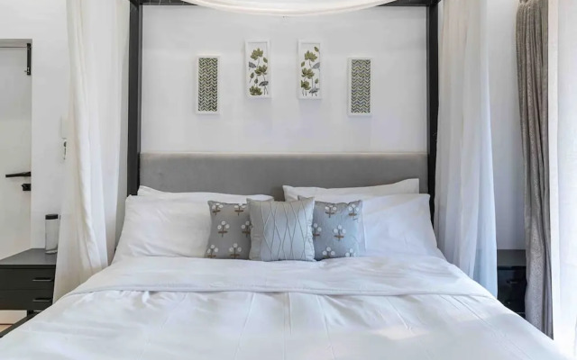 Luxury 4bhk Pool Villa - Sunset View