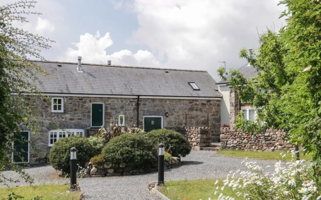 No 2 The Stables