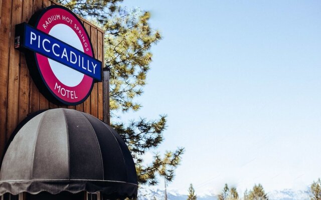 The Piccadilly Motel