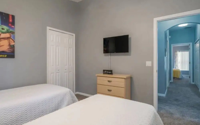 Spacious 4 bed 3 Bath Pool Home