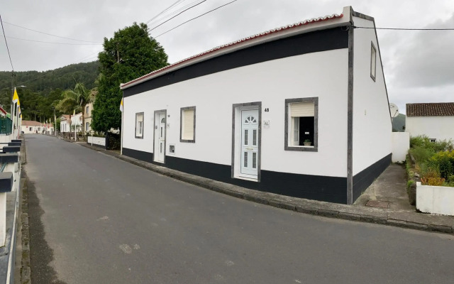 THE CEDAR TREE HOUSE Studio 48