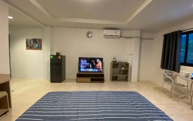 84 Bar ve Konuk Evimiz