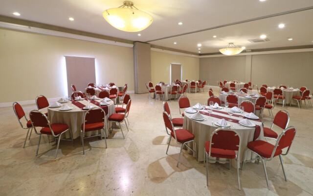 Holiday Inn Hotel & Suites Guadalajara-Centro Historico by IHG