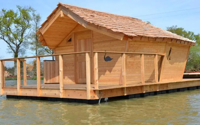 Village Flottant de Pressac